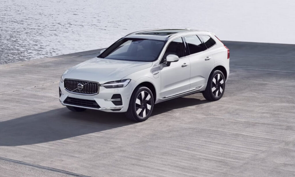 Volvo XC60 T6 Plug-in Hybrid AWD Plus